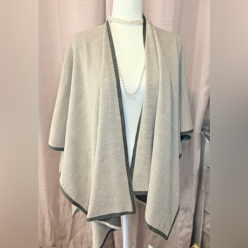 Reversible Fraas Acrylic Cape - One Size